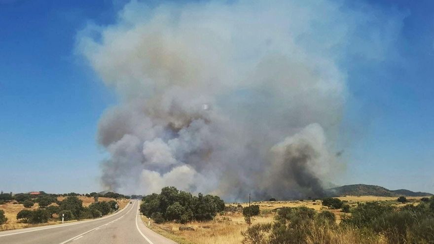 Estabilizado el incendio de Cáceres mientras los de Trujillo y Abertura siguen en nivel 1
