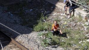 Sant Adrià alerta de més consum de drogues a prop de les vies de la Mina