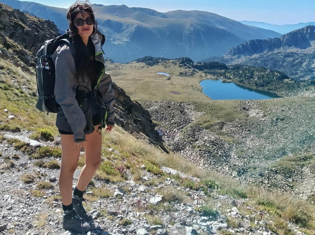Marina Martínez en una excursió pel Pirineu