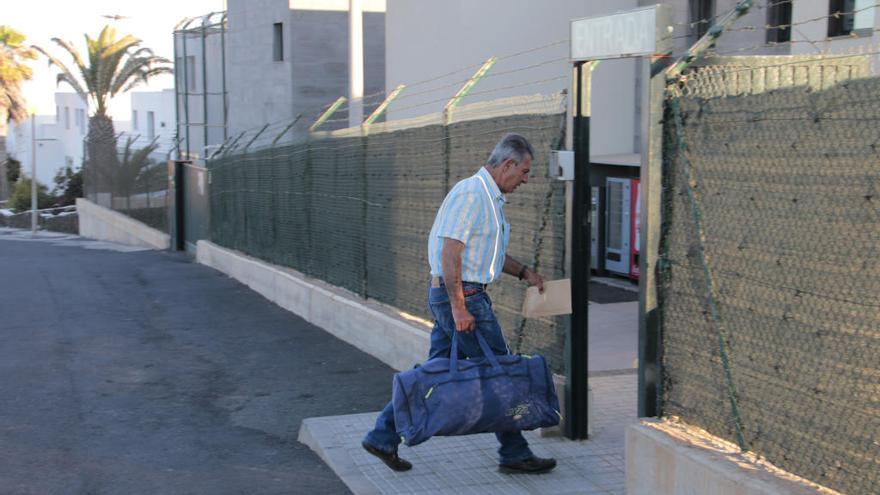 José Francisco Reyes a su llegada a la prisión de Tahíche en junio de 2015 para cumplir condena por el caso de la licencia otorgada a la casa del arquitecto Carlos Morales en Puerto Calero.