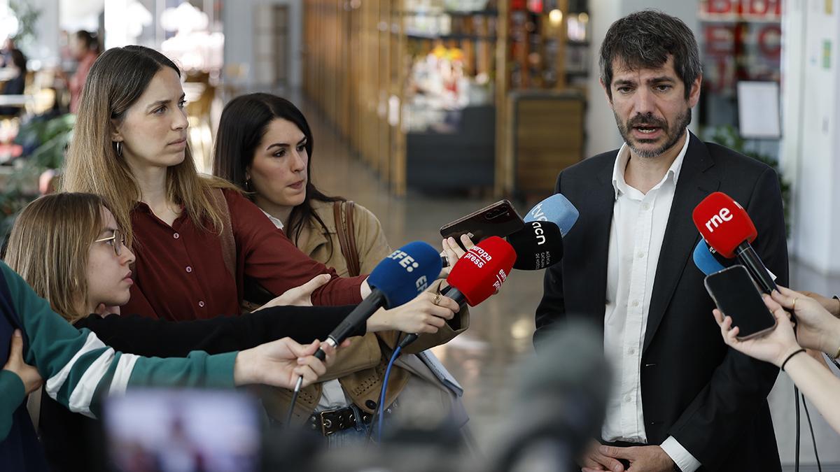 Urtasun asegura que el fondo KKR "no es bienvenido" en España