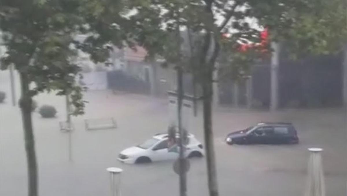 Calles inundadas en Castell-Platja d’Aro (Baix Empordà, Girona) por las fuertes lluvias en Catalunya.