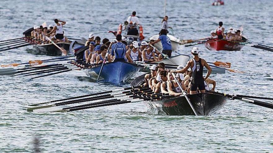 Un momento de la regata clasificatoria de ayer. // EFE/Juan Herrero