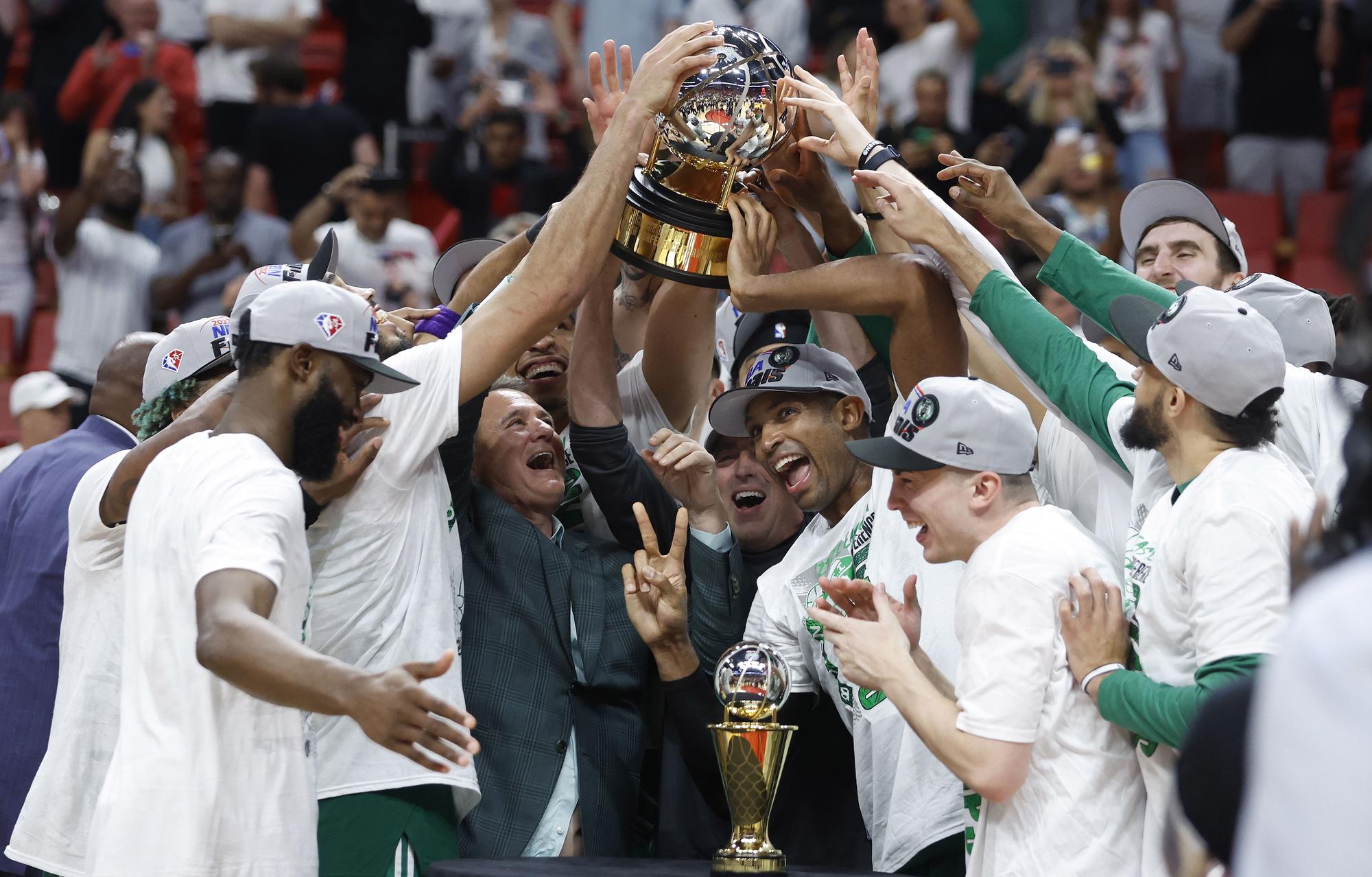 Los Celtics celebran su victoria ante los Heat