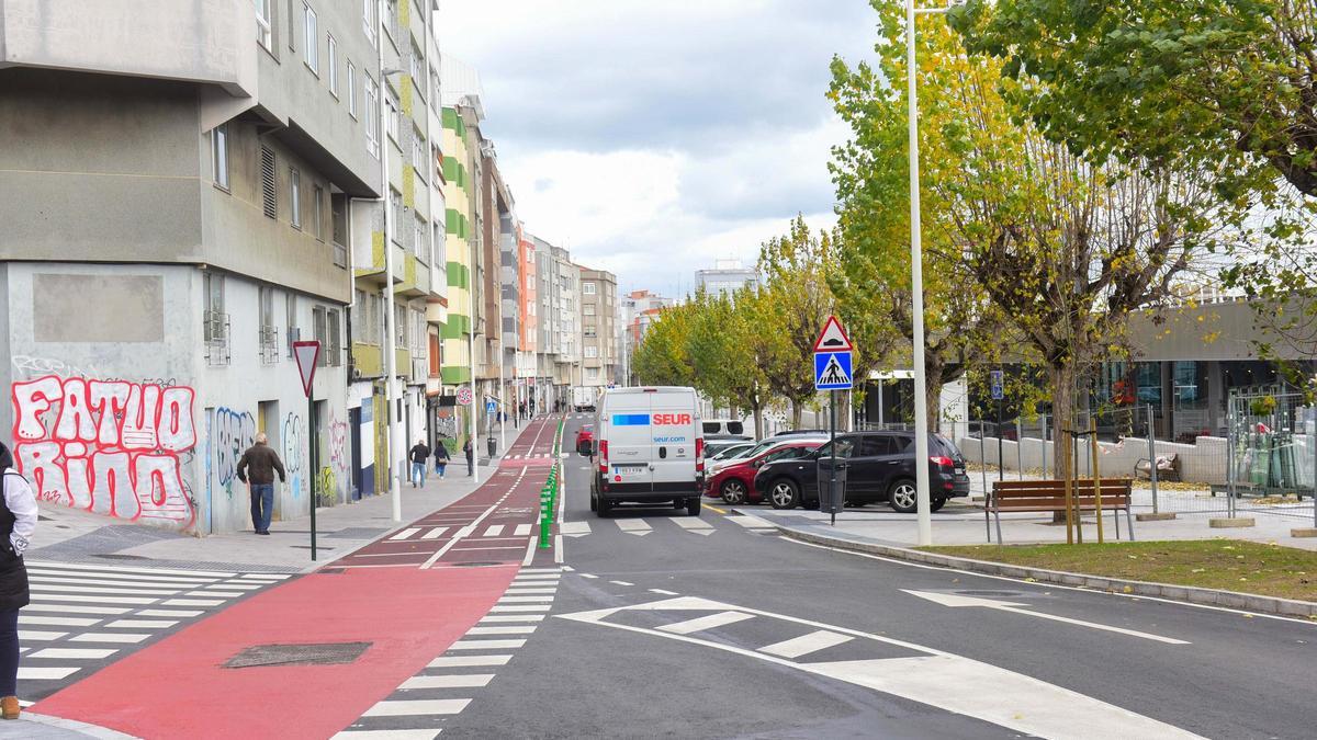 Avenida de A Sardiñeira tras las obras de reurbanización.