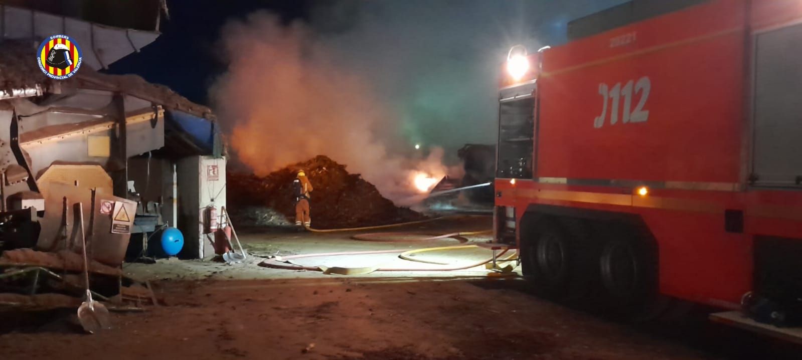 Incendio en una planta de reciclaje en Llíria