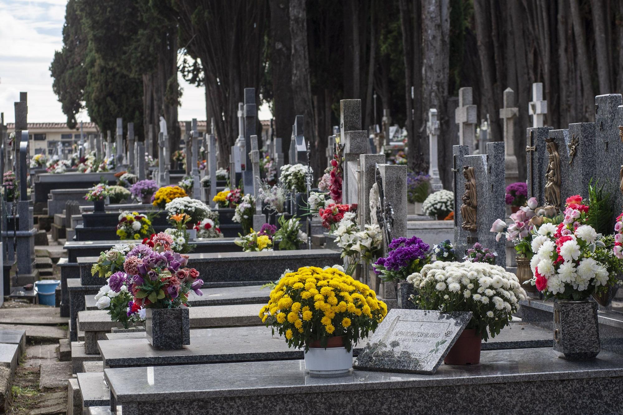 Las imágenes del Día de todos los Santos en el año del coronavirus