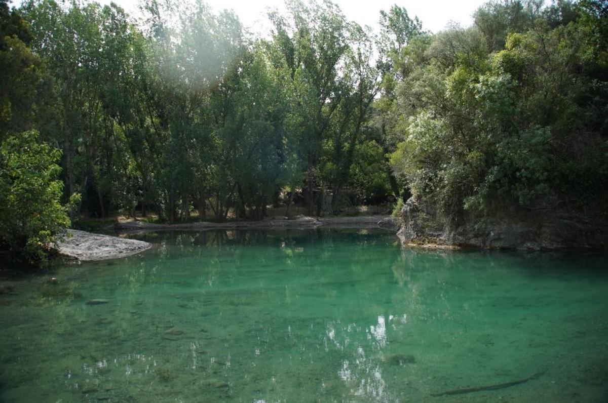 El Charco Puente de San Juan, una de las piscinas naturales más visitadas de Málaga