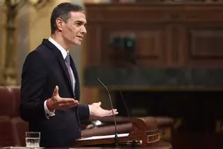 Sánchez considera "doloroso" que Juan Carlos I elogie a Franco cuando sigue habiendo fosas