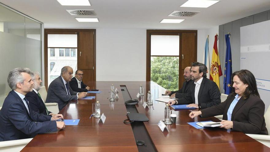 El Clúster de Turismo de Galicia insiste en buscar la «especialización» del aeropuerto de Vigo «a las puertas del Xacobeo»