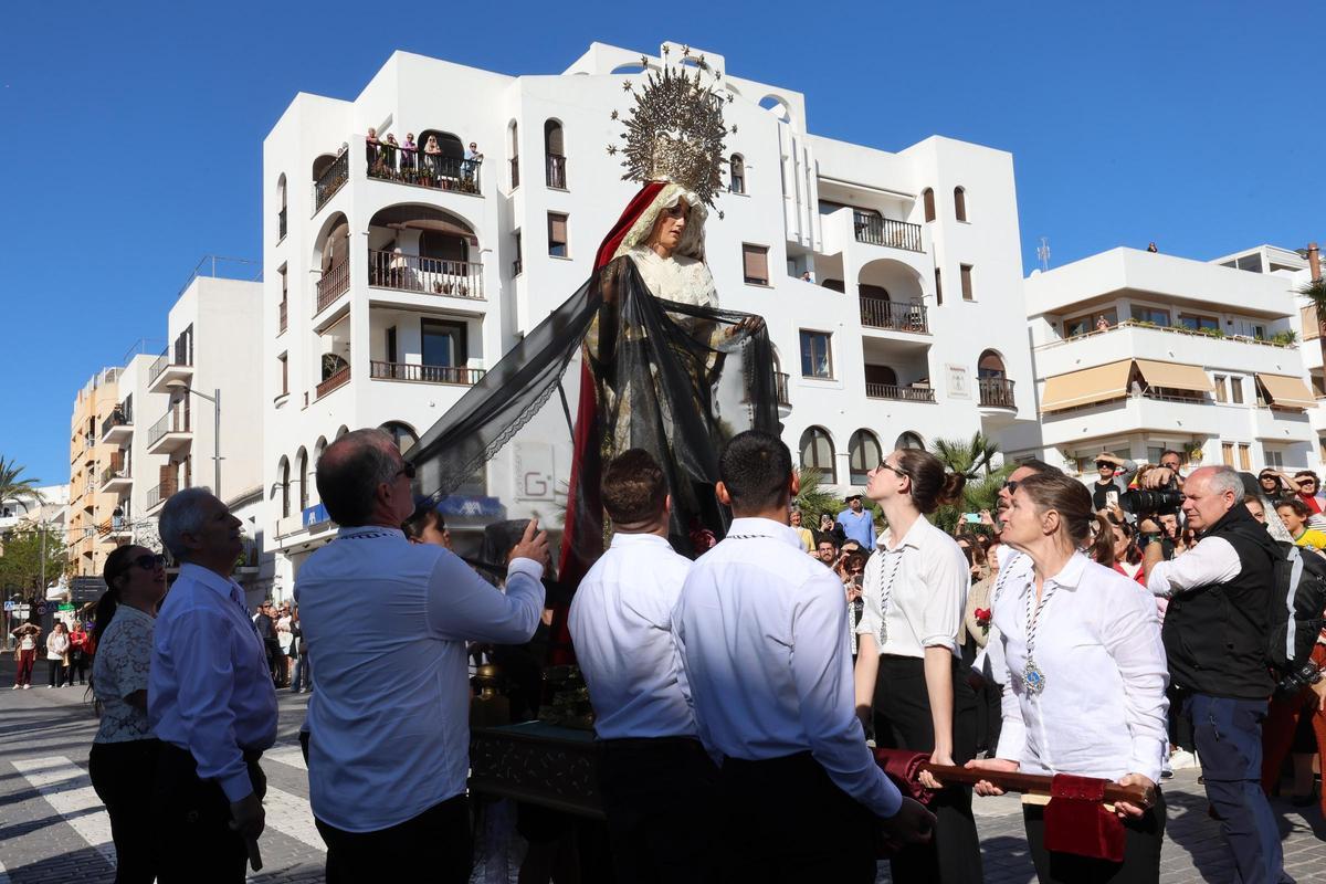 Mira todas las imágenes de la Procesión del Santo Encuentro en Santa Eulària Mira todas las imágenes de la Procesión del Santo Encuentro en Santa Eulària