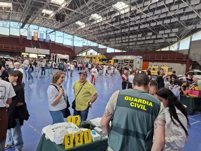 En imágenes: espectacular despliegue de los cuerpos de seguridad y emergencias en Vegadeo