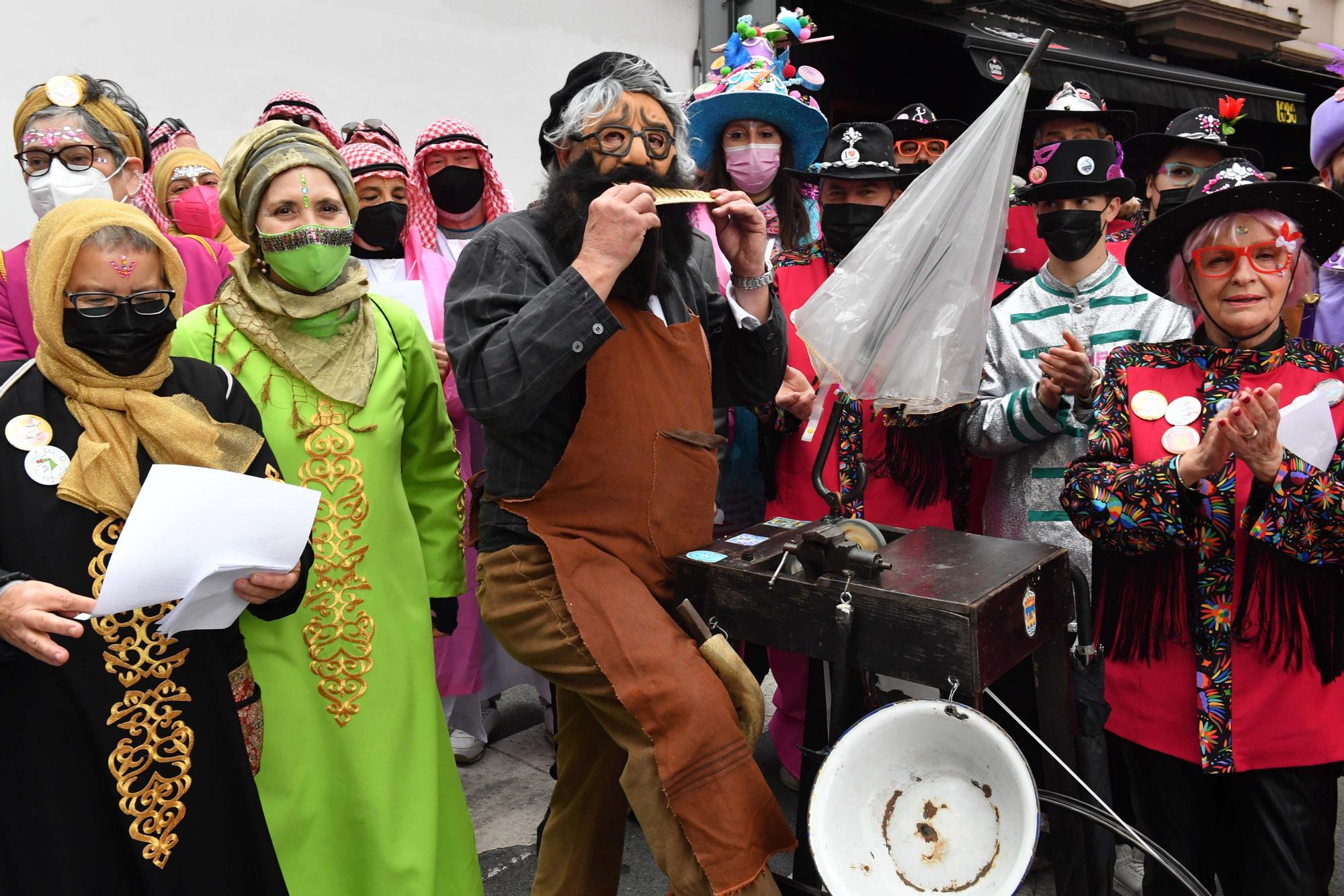 Martes de Carnaval: ofrendas florales en honor a los 'choqueiros' de la ciudad