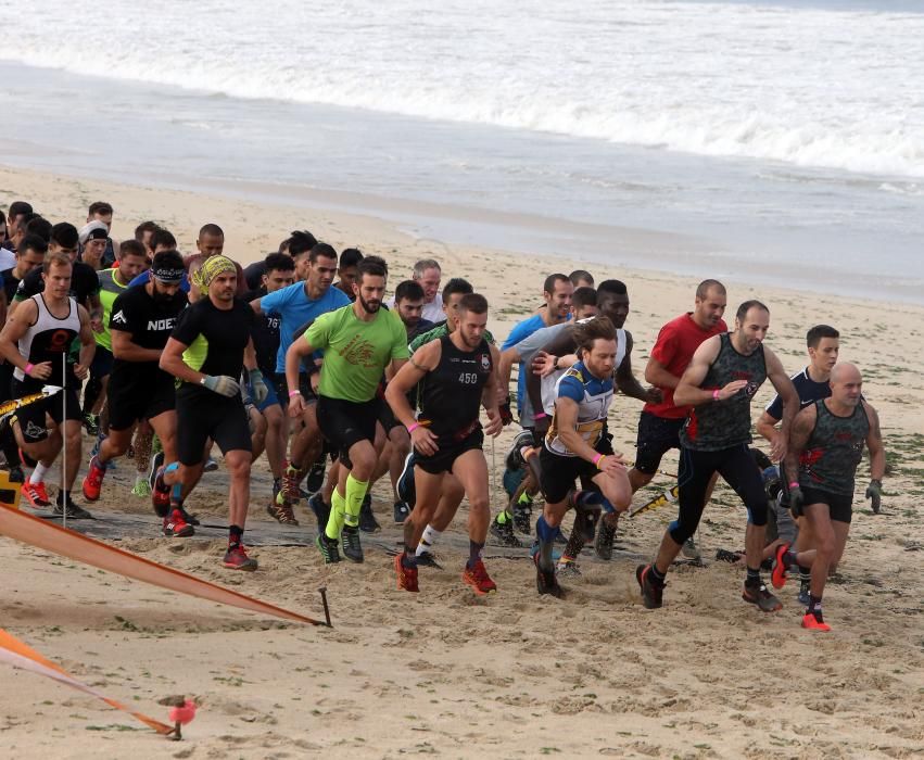 Alberto Dos Reis, del equipo Vengadores, el más rápido en completar el exigente desafío de obstáculos al que se enfrentaron cerca de dos mil personas.