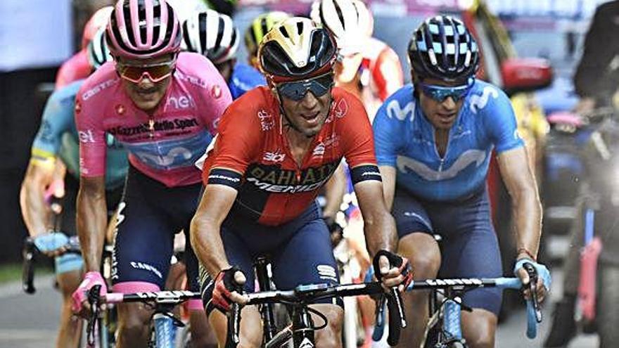 Landa acaricia el podi del Giro i Carapaz segueix líder