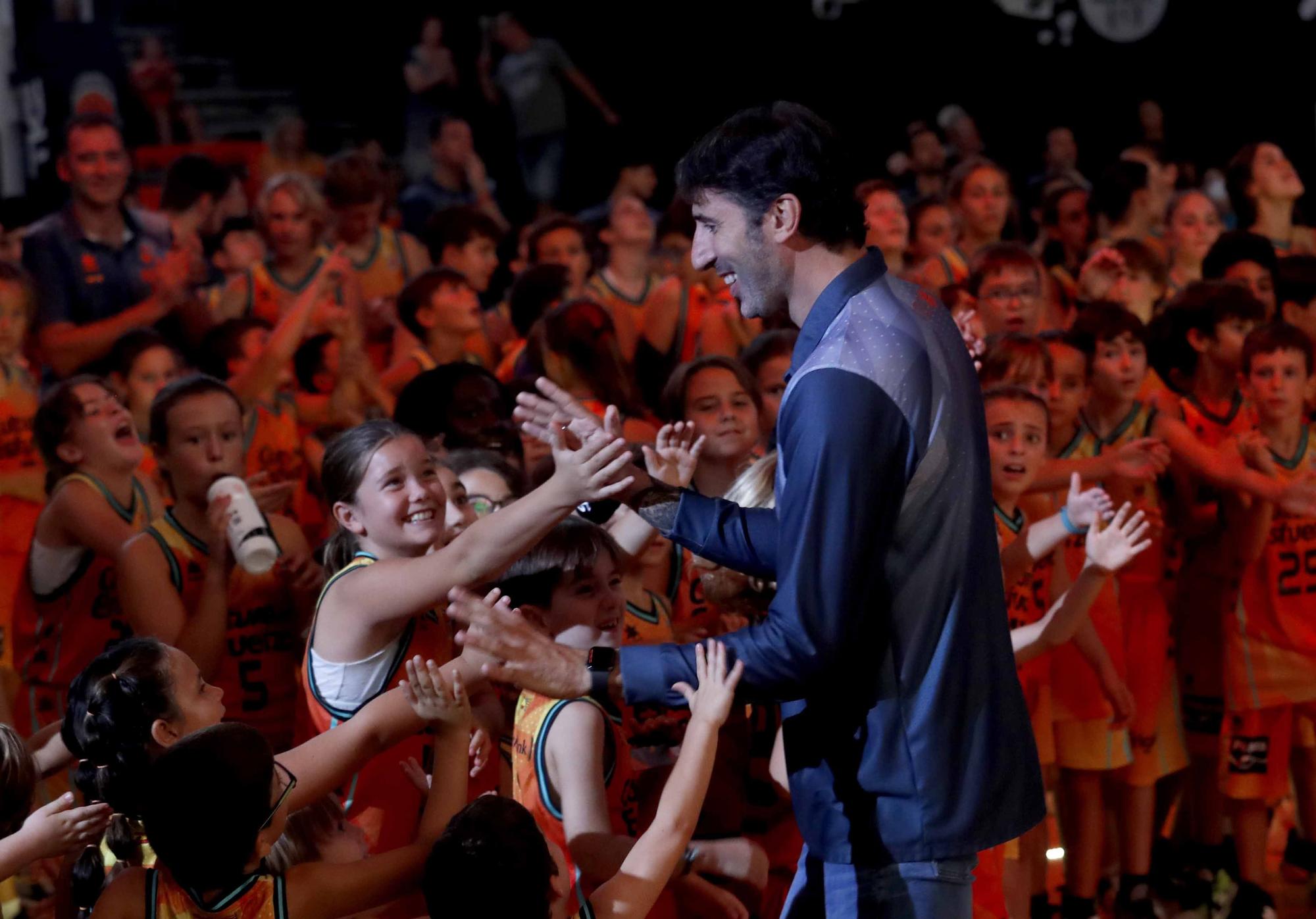 Presentación del Valencia Basket en La Fonteta