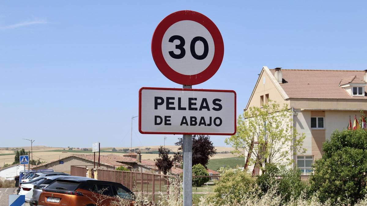 Entrada al municipio de Peleas de Abajo.