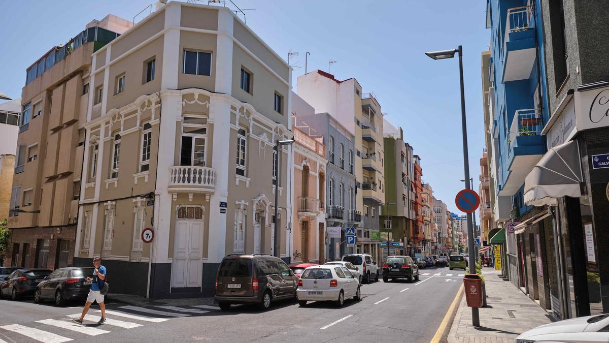 Los residentes exigen que se mantengan los aparcamientos en línea en la calle Salamanca.