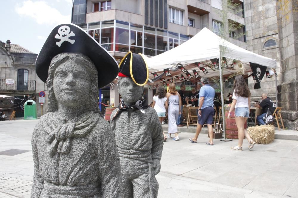 Corsarios y franceses llenan las calles marinenses