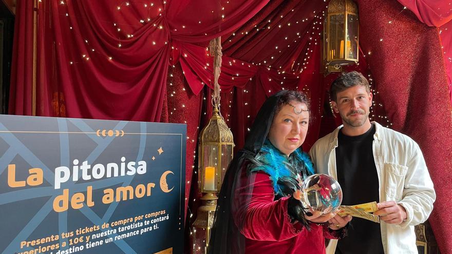El Centro Comercial Cuatro Caminos ofrece servicio de &#039;pitonisa&#039; por San Valentín