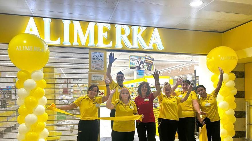 Un supermercado del centro de Oviedo reabre tras cinco semanas de reforma