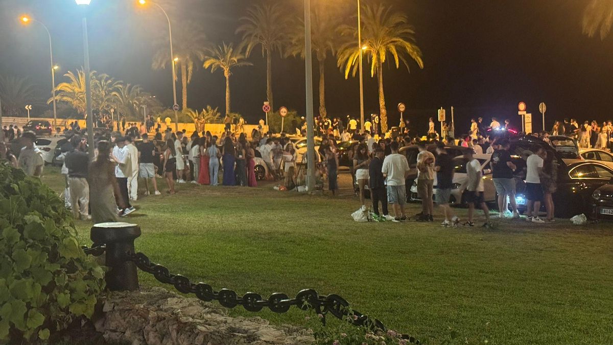 Vecinos, hartos contra los botellones por las fiestas de graduación en Santa Pola