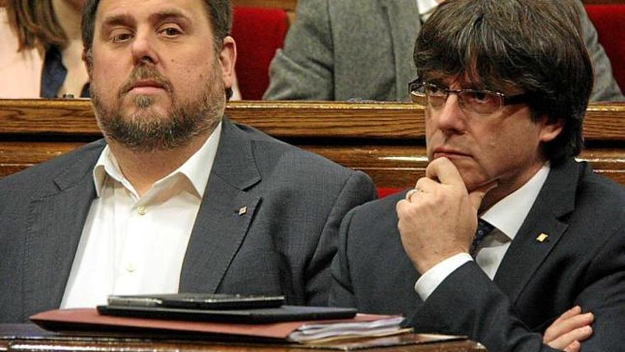 El titular d&#039;Economia, Oriol Junqueras, i el President, Carles Puigdemont