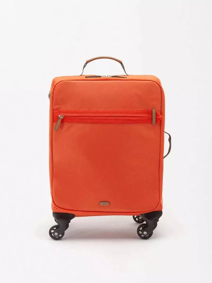 ¡Viaja con estilo y sin facturar! Parfois rebaja 5 maletas y mochilas de cabina 6 Moncloa Explora las opciones de Parfois