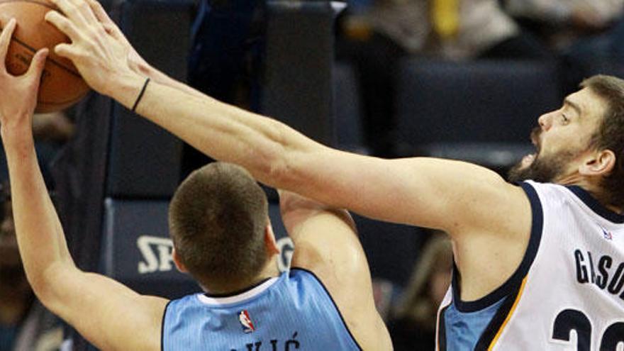 Marc Gasol, durante el partido contra los Nuggets.