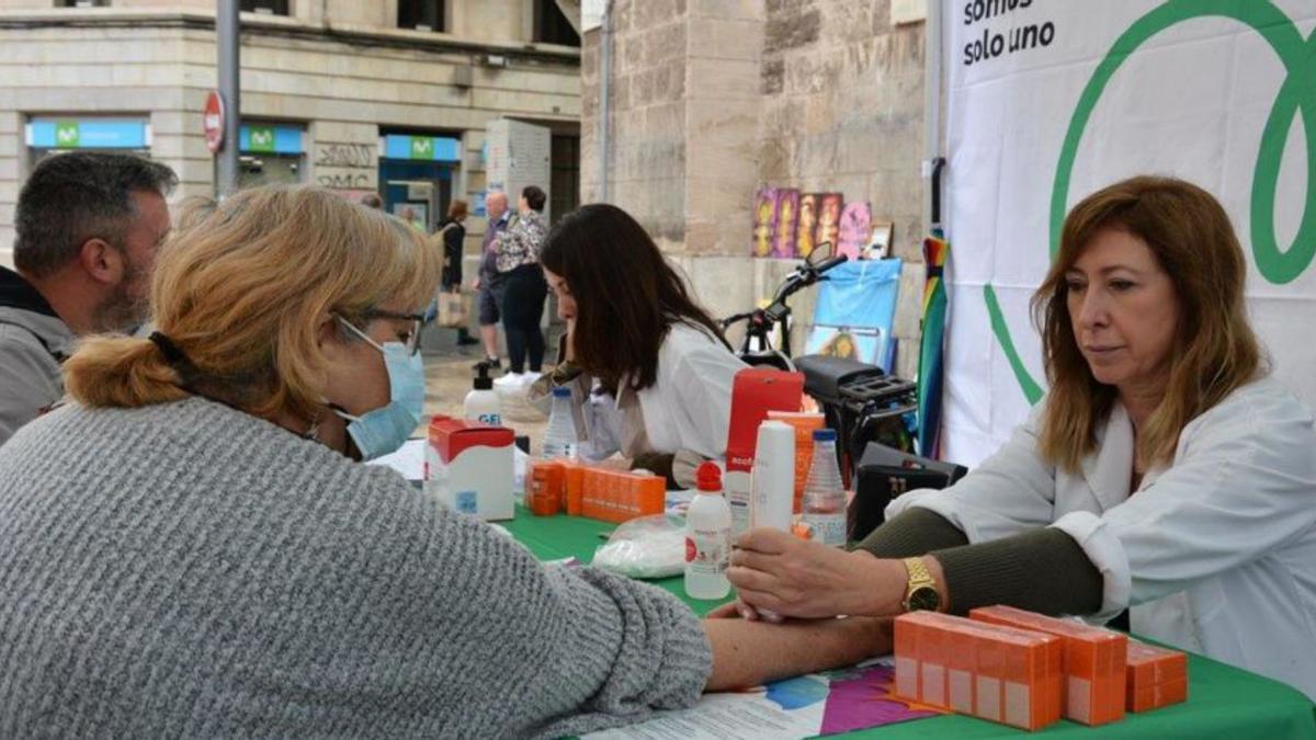 Campaña de AECC y COFIB para una correcta exposición al sol.