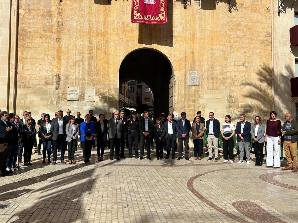 Minuto de silencio en Elche