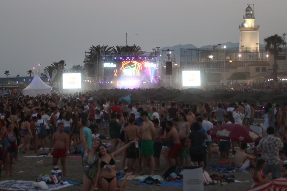 Málaga celebra la noche de San Juan en sus playas