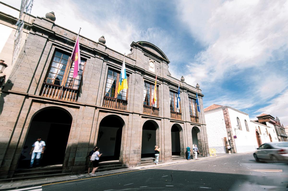 Fachada principal del Ayuntamiento de La Laguna.