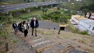 Hoya Andrea estrena un nuevo espacio natural dentro del Corredor Verde con 'hoteles para insectos' y casas para pájaros