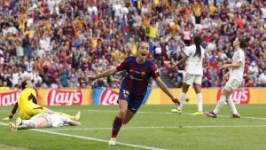 Aitana Bonmatí celebra el primer gol de FC Barcelona ante el Olympique de Lyon.