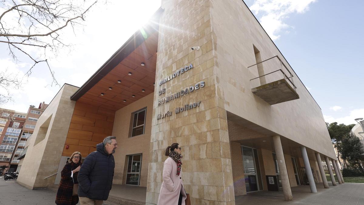 La biblioteca de Humanidades María Moliner, un referente en el campus de San Francisco.