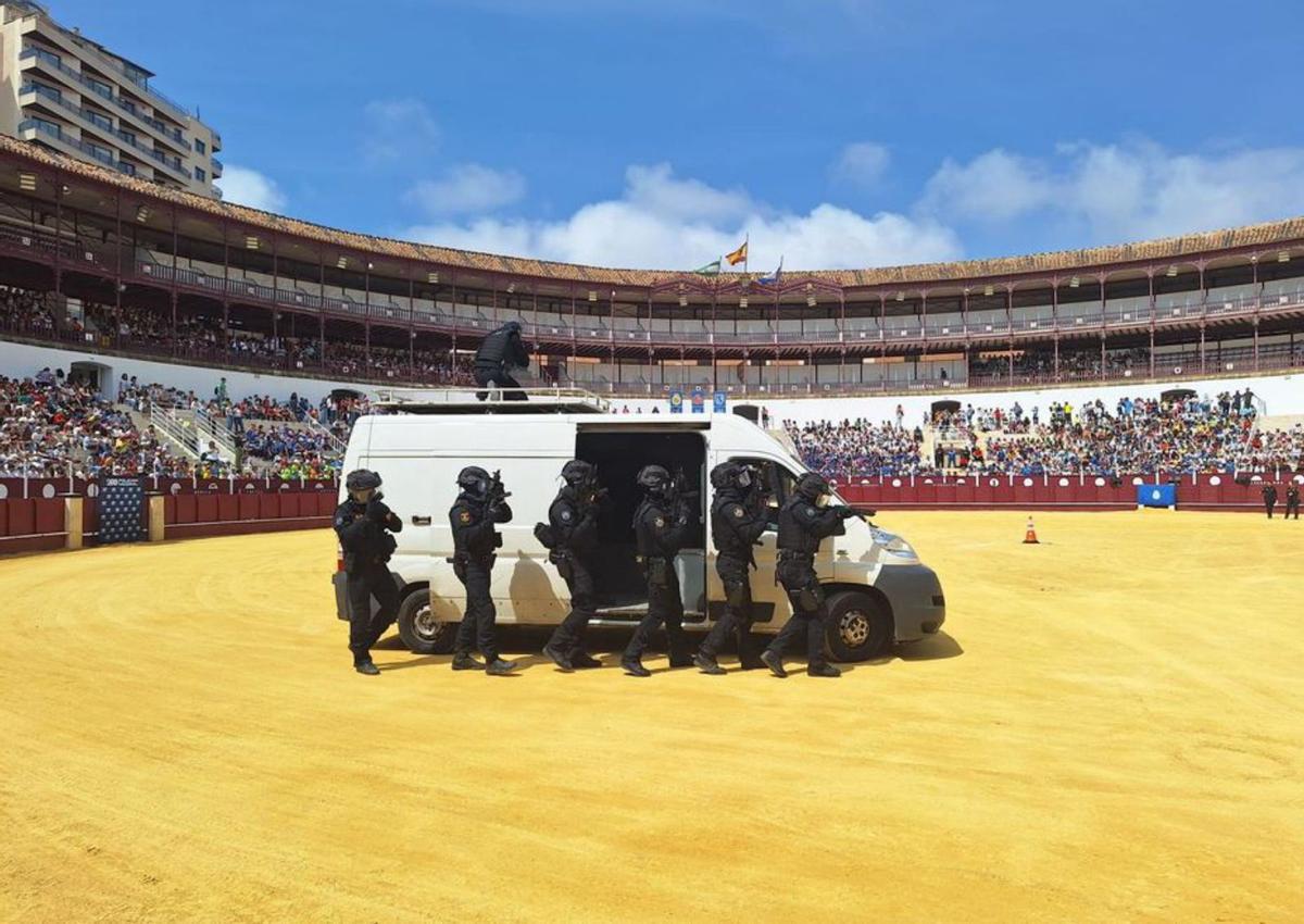 Un momento de la exhibición de la Policía Nacional. | L.O.