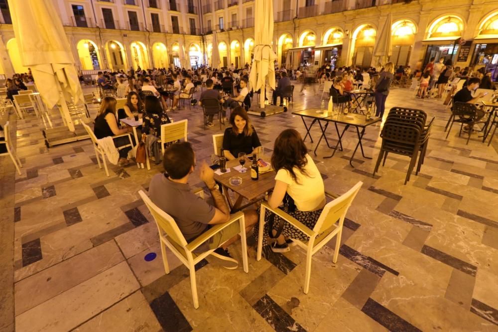 Terrazas en el casco antiguo de Alcoy.