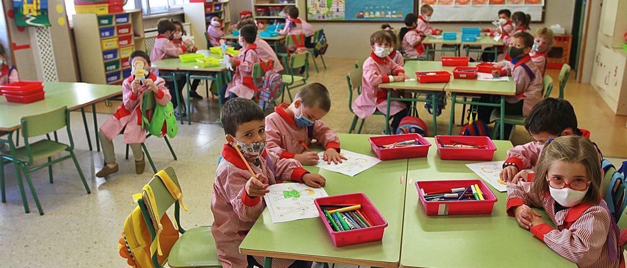 Alumnos de Infantil en un colegio de Ourense en esta pandemia
