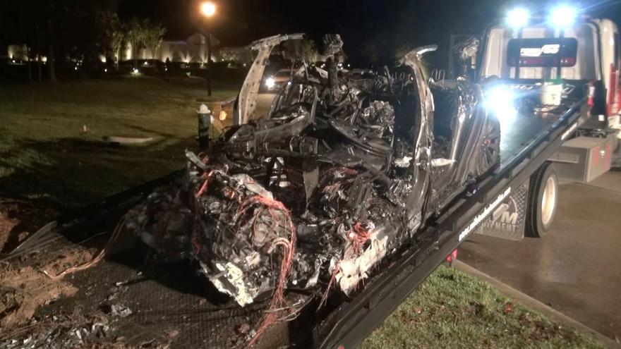 Dos muertos en Texas por el accidente de un Tesla sin conductor