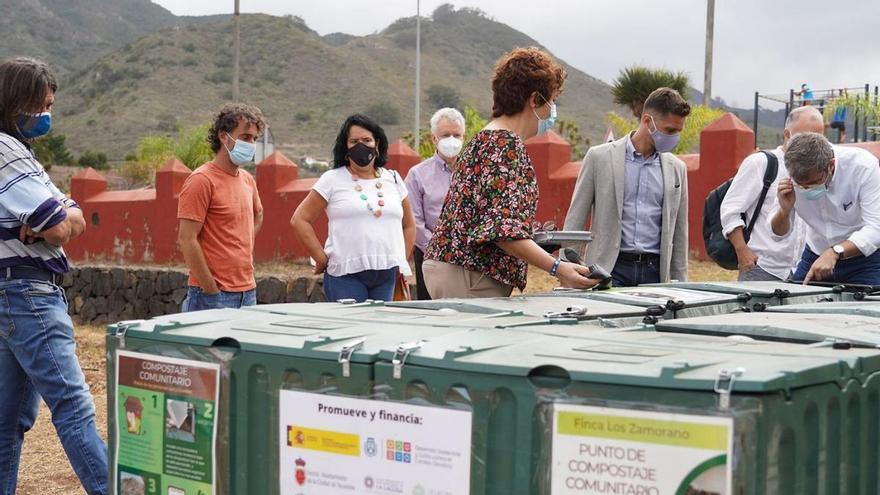 El consejero Rodríguez Medina visita un punto de compostaje comunitario en la Finca Los Zamorano, en Tegueste.