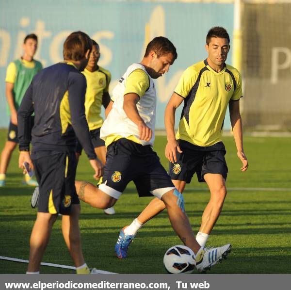 Galería de fotos del entrenamiento del Villarreal CF (22 de octubre del 2012)