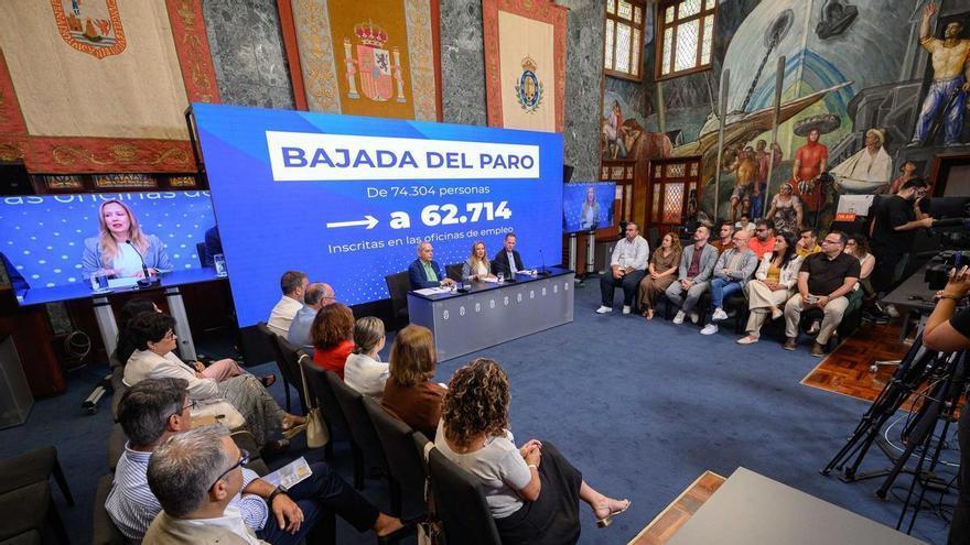 New €10 Million Grant Program Mandates Professional Staffing for Island Municipalities