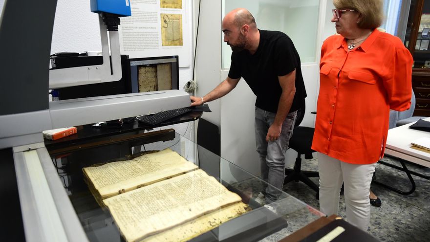 Digitalización de las actas de los plenos municipales de los siglos XVI a XVIII de Plasencia