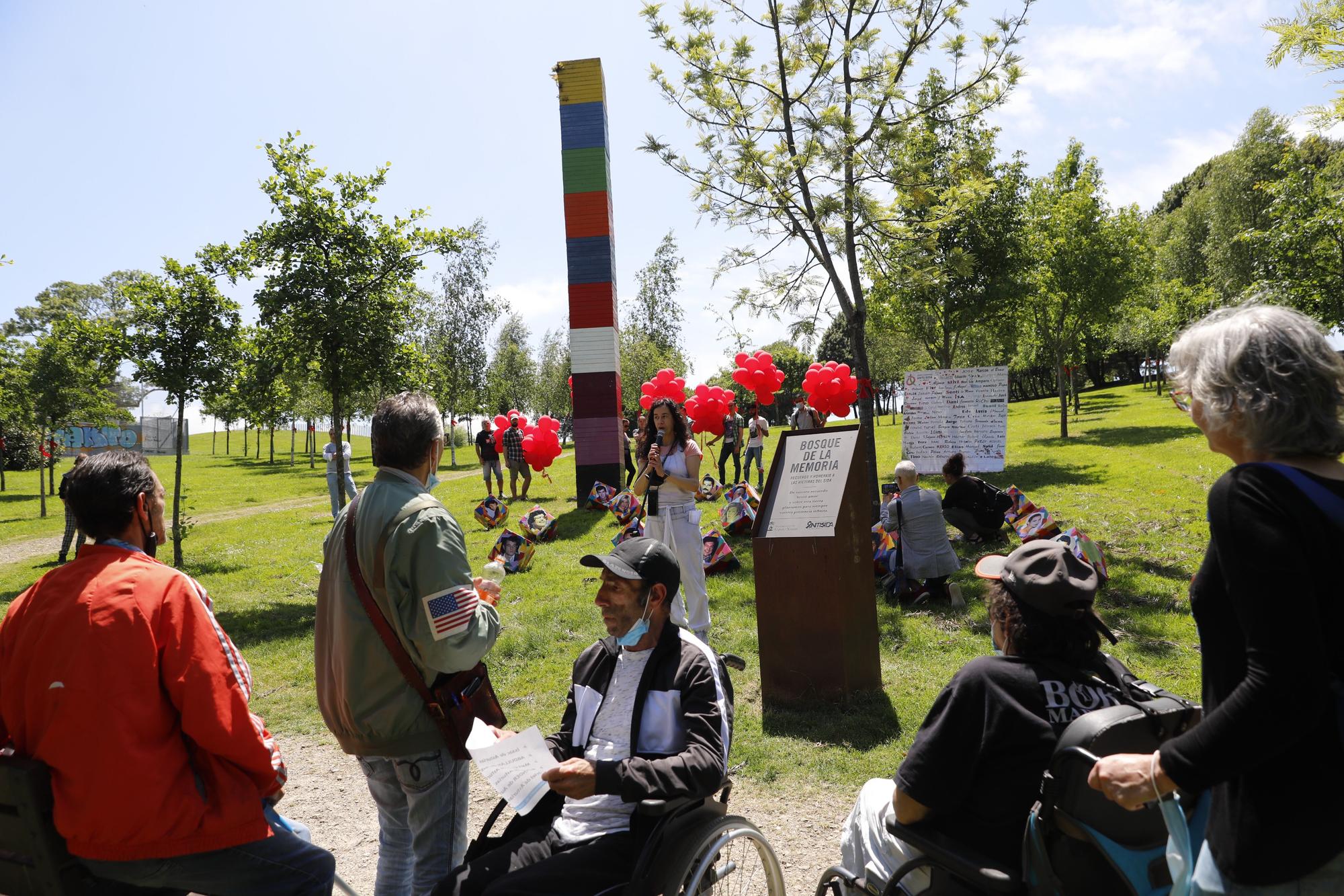 En imágenes: Memorial del sida en el Bosque de la Memoria, en el parque de Los Pericones