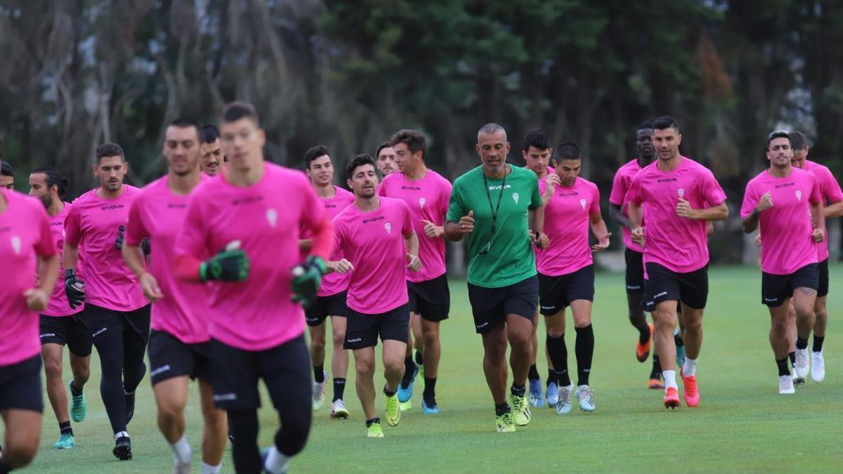 Juan Sabas sigue evaluando al plantel