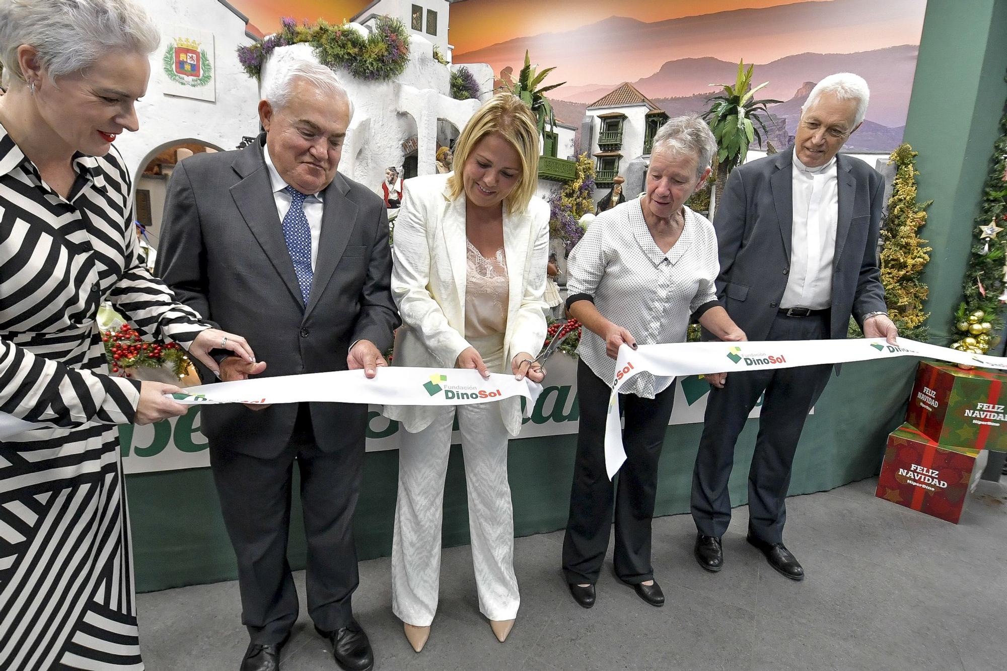 Inauguración del belén de Hiperdino