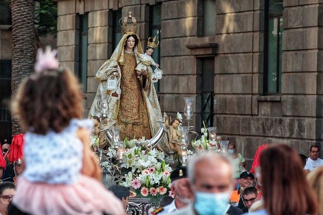 Embarcación de la Virgen del Carmen en el Puerto de Santa Cruz de Tenerife, julio 2022