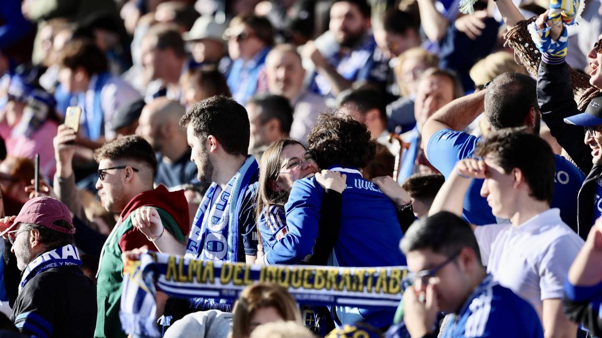 El partido entre el Burgos y el Real Oviedo, en imágenes