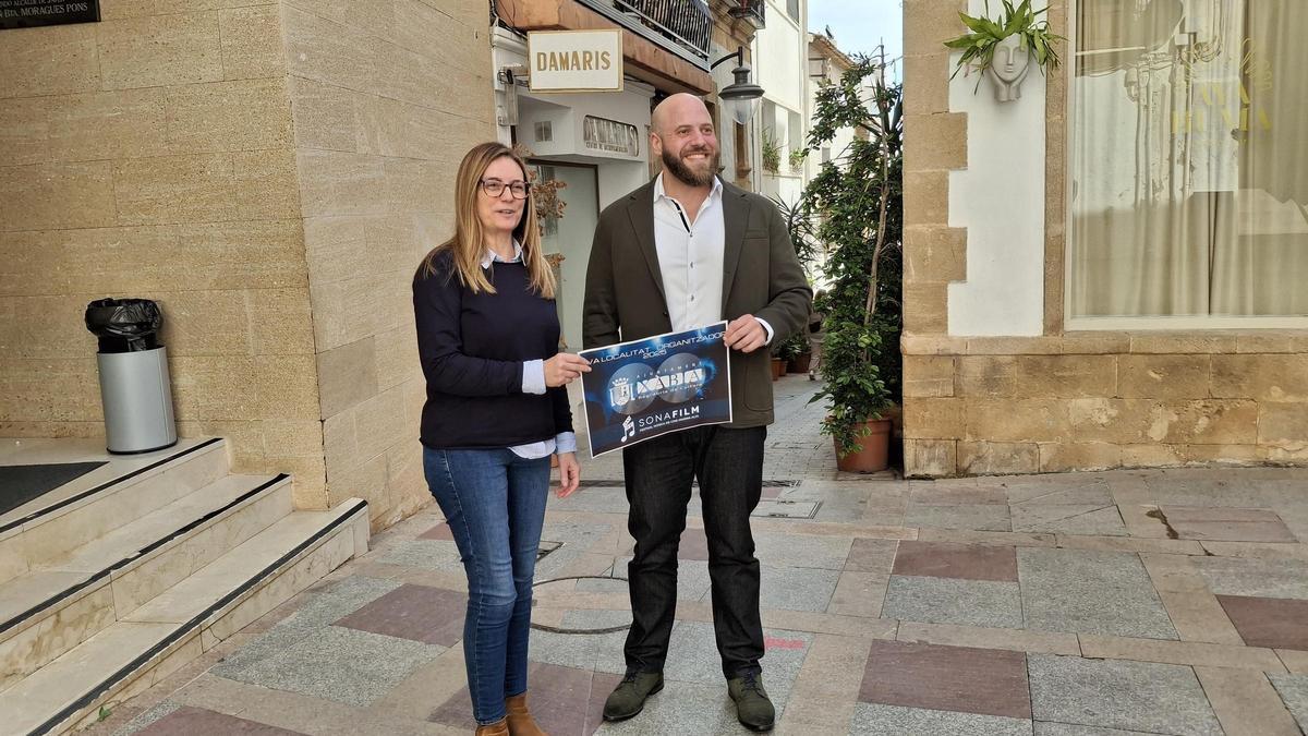 La concejala de Cultura de Xàbia y el director del festival Sonafilm